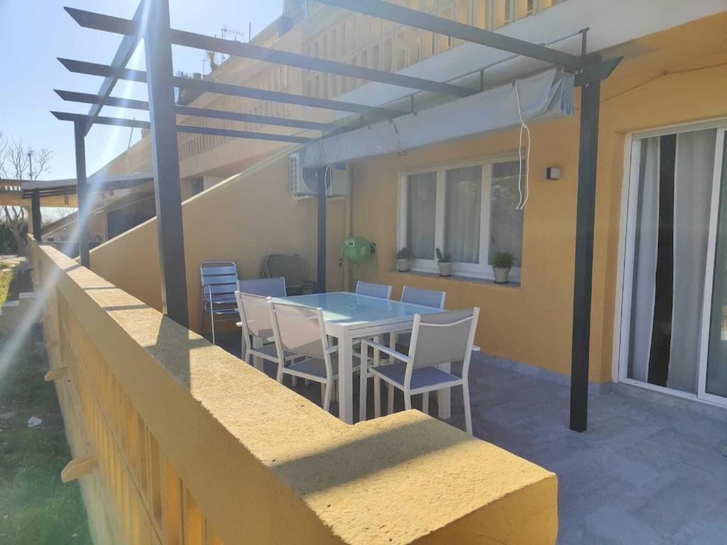 Superbe Appartement Terrasse Entierement Renove Au Bord De L'Ebre Deltebre Buitenkant foto
